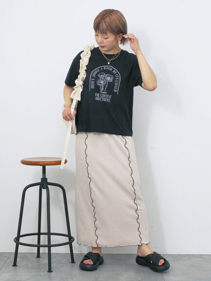 花プリントTシャツ（オフホワイト/ブラック/ピンク/キナリ）｜ehka sopo（エヘカソポ）通販