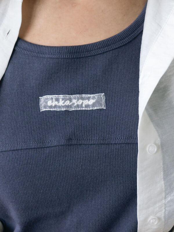 セール】 切り替えタンクトップ（オフホワイト/チャコールグレー