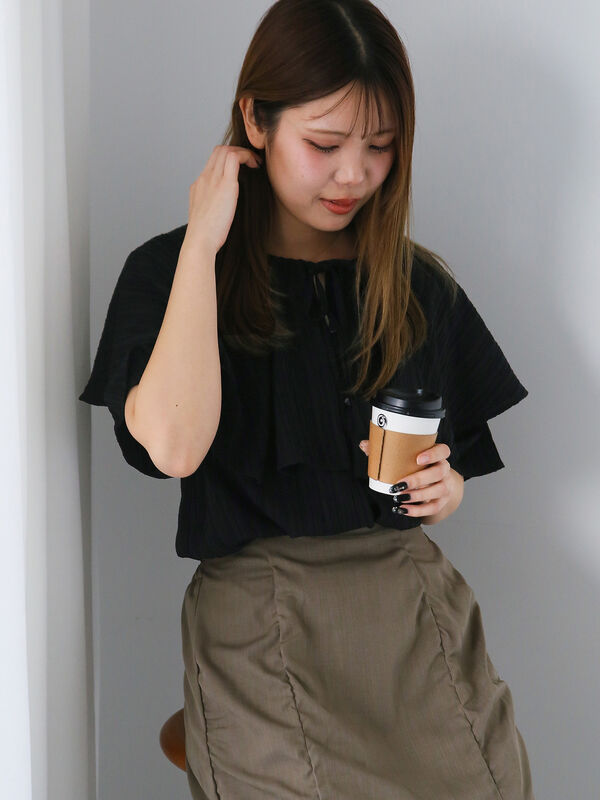 シワ加工ケープカラーブラウス（ブラック）｜ehka sopo（エヘカソポ）通販