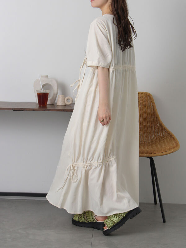 セール】 ドロスト切り替えワンピース（オフホワイト/ブラック