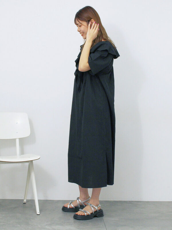 セール】 ラッフルフリルワンピース（オフホワイト/ブラック/ピンク