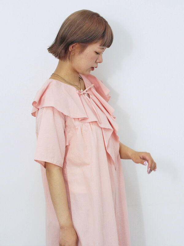 セール】 ラッフルフリルワンピース（オフホワイト/ブラック/ピンク