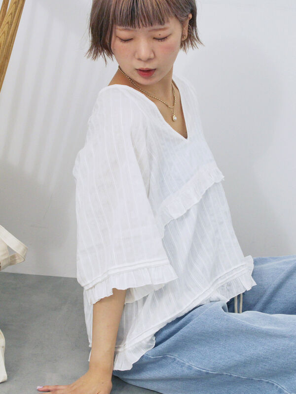 新品未使用　アンミヌ　フリル付きブラウス　ホワイト フレンチフリルブラウス(WHITE) | すべての商品 | UN MINOU