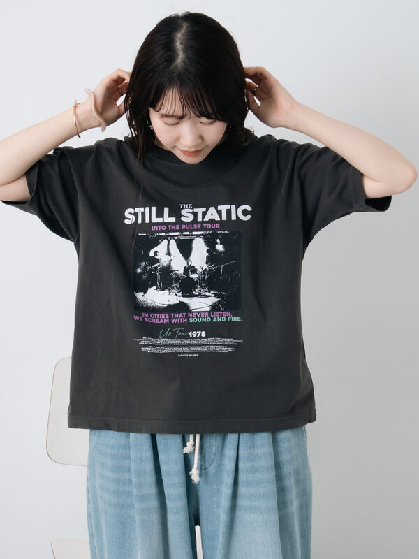 セール】 バンドプリントTシャツ（オフホワイト/チャコールグレー