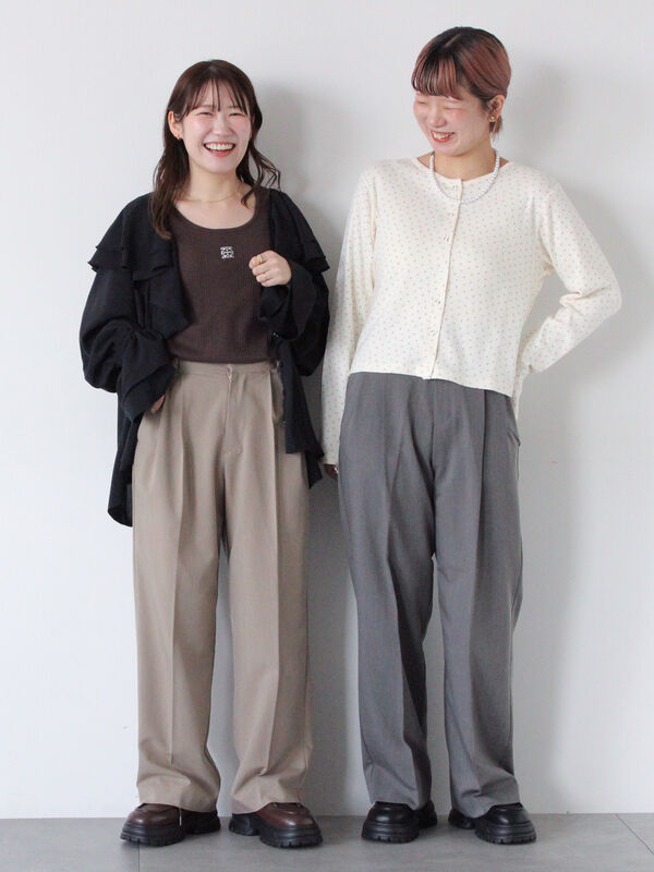 センタープレスツータックスラックス（グレー/ブラック/モカ