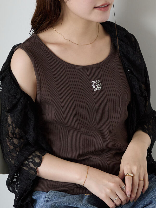ワンポイント刺繍タンクトップ（ブラウン）｜ehka sopo（エヘカソポ）通販