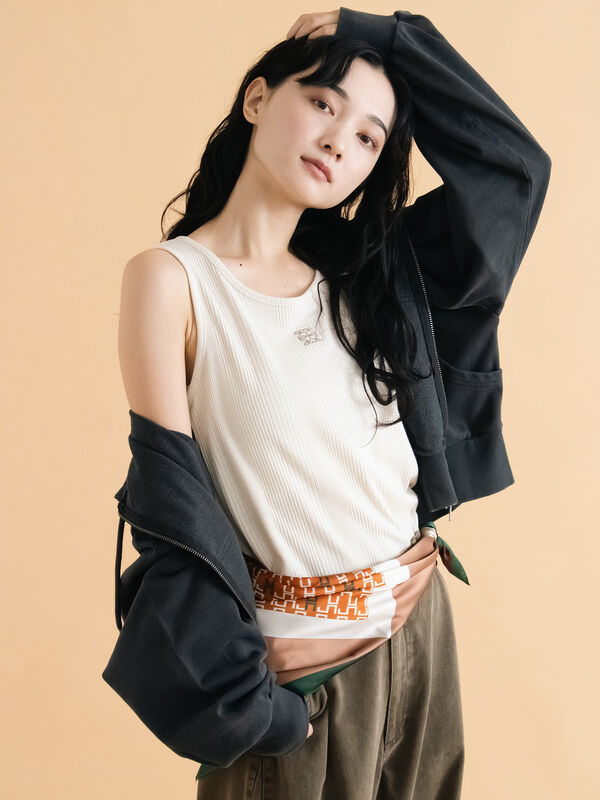 セール】 ワンポイント刺繍タンクトップ（グレー/ブラック/ブラウン