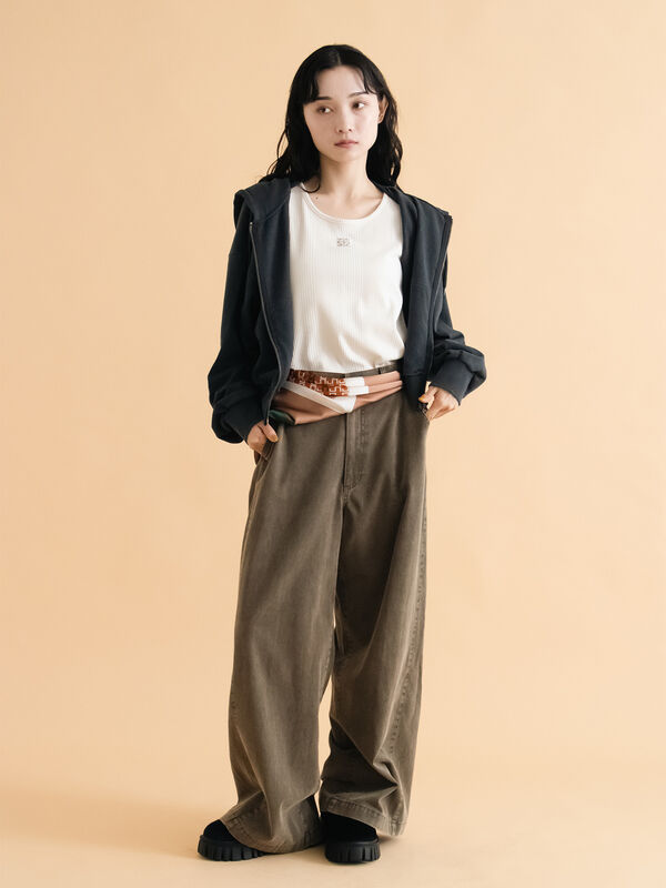 セール】 ワンポイント刺繍タンクトップ（グレー/ブラック/ブラウン