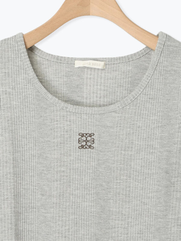 セール】 ワンポイント刺繍タンクトップ（グレー/ブラック/ブラウン