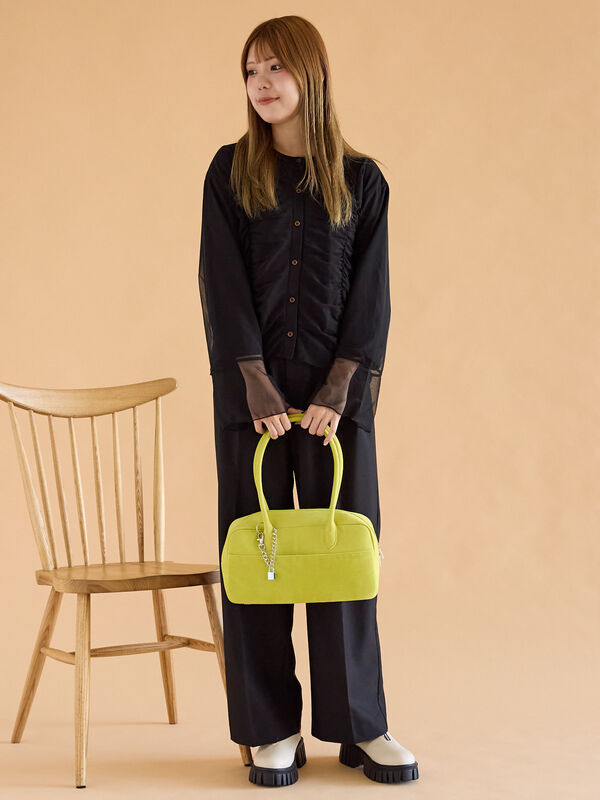 セール】 チャーム付きエコスウェードボストン（ベージュ/ブラウン