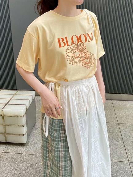 花モチーフTシャツ（オフホワイト/イエロー/ネイビー）｜ehka sopo（エヘカソポ）通販