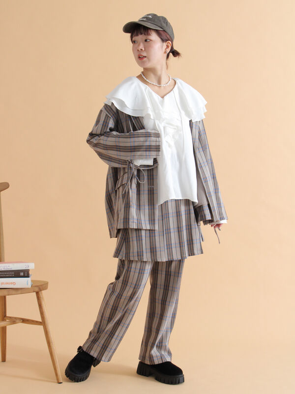 セール】 センタープレスストレートスラックス（グレー