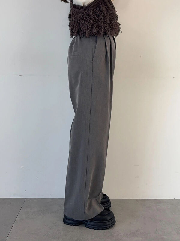 セール】 センタープレスストレートスラックス（グレー