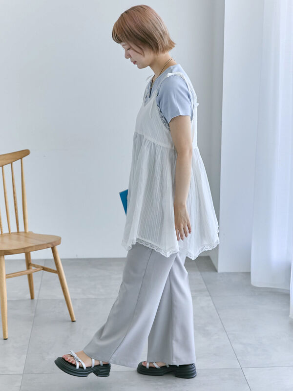 ELLIE デフォルメネックトップス ブラック ELLIE デフォルメネックトップス ブラック Shirts | ELLIE