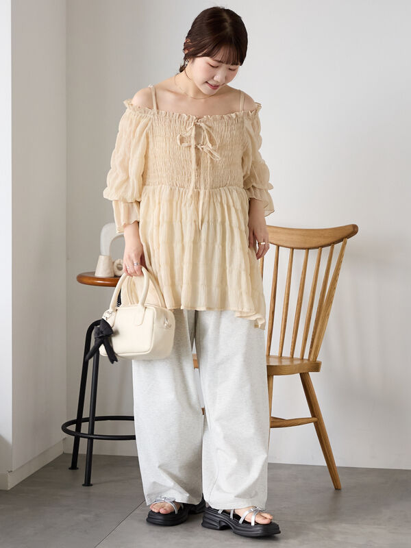 上品✨Brunello Cucinelli 2way オフショルシアーブラウス セール】 2WAYオフショルシアーブラウス（ベージュ/キナリ/トップス
