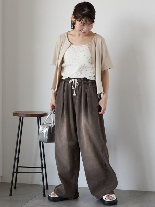 GS.FACTORYです。 ヴィンテージ加工イージーデニムパンツ（チャコールグレー