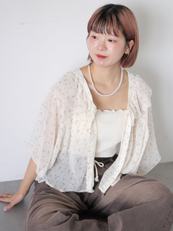 セール】 花柄フリルブラウス（ブラック/イエロー/キナリ/トップス