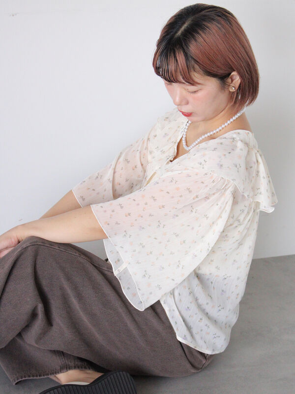 セール】 花柄フリルブラウス（ブラック/イエロー/キナリ/トップス