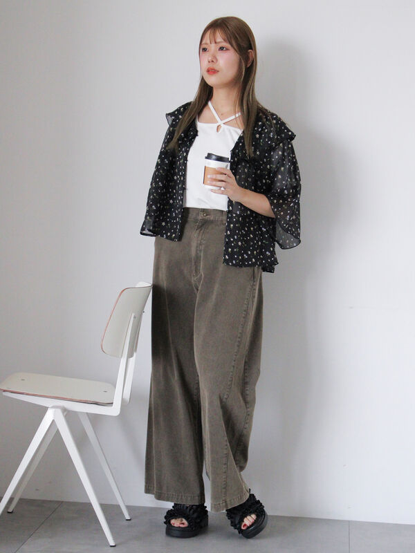 セール】 花柄フリルブラウス（ブラック/イエロー/キナリ/トップス