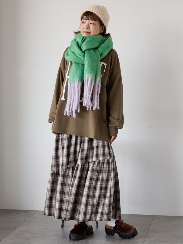 motto_kuma model forest green冬の装いマフラーセット motto_kuma model forest green冬の装いマフラーセット カラー