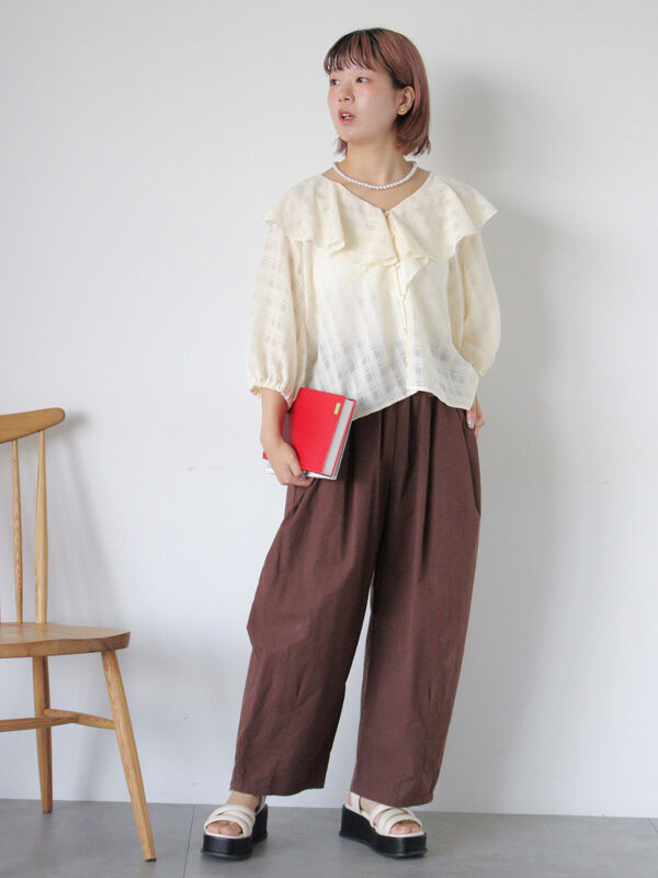 セール】 シアーチェックラッフル襟ブラウス（ブラック/キナリ