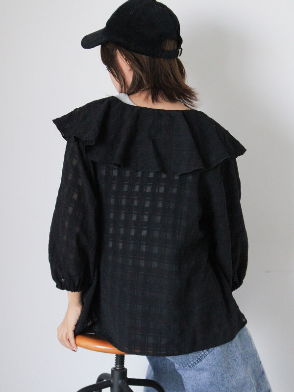 セール】 シアーチェックラッフル襟ブラウス（ブラック/キナリ