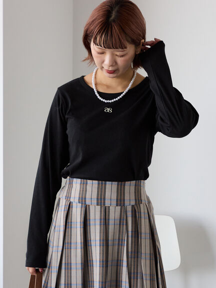 ワンポイント刺繍クルーネックカットソー（オフホワイト/グレー/ブラック/ベージュ）｜ehka sopo（エヘカソポ）通販