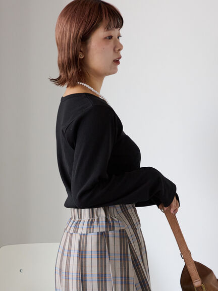 ワンポイント刺繍クルーネックカットソー（オフホワイト/グレー/ブラック/ベージュ）｜ehka sopo（エヘカソポ）通販