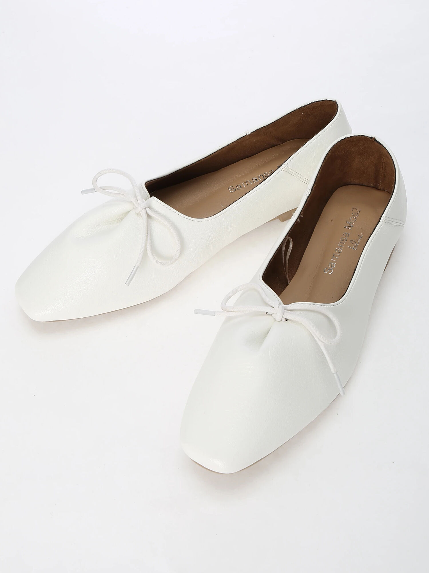 ギャザーリボンフラットシューズ オフホワイト ブラック ベージュ シューズ Samansa Mos2 Blue サマンサモスモス ブルー 公式通販