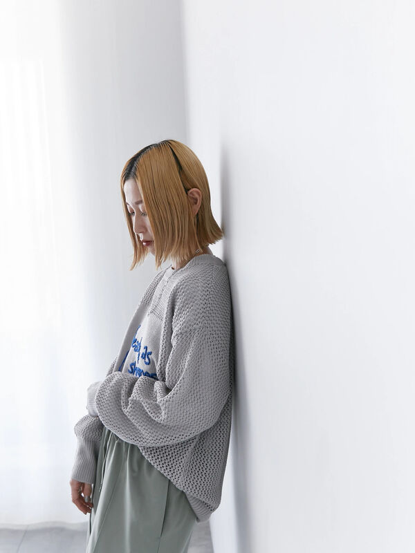 セール】 ロゴメッシュニットプルオーバー（グレー/チャコールグレー