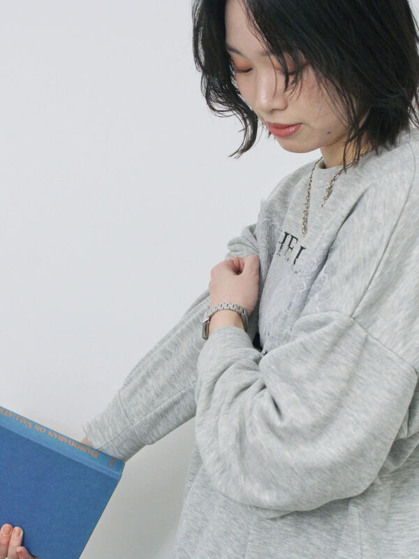 セール】 ◎ロゴレーススウェット（オフホワイト/チャコールグレー