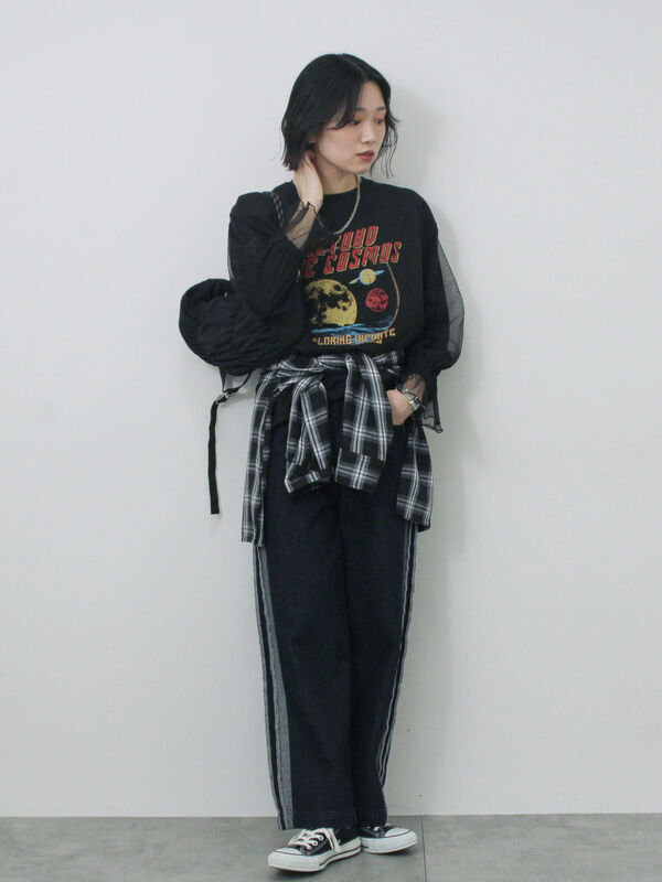 K04143) HANAE MORI フラワーモチーフ柄Vネックトップス - メルカリ