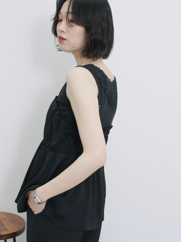 新品❤️Samansa Mos2 新作　キャミソール裾レース　ブラックビスチェ2点 セール】2WAYレースビスチェ（シャツ/ブラウス）｜Samansa Mos2
