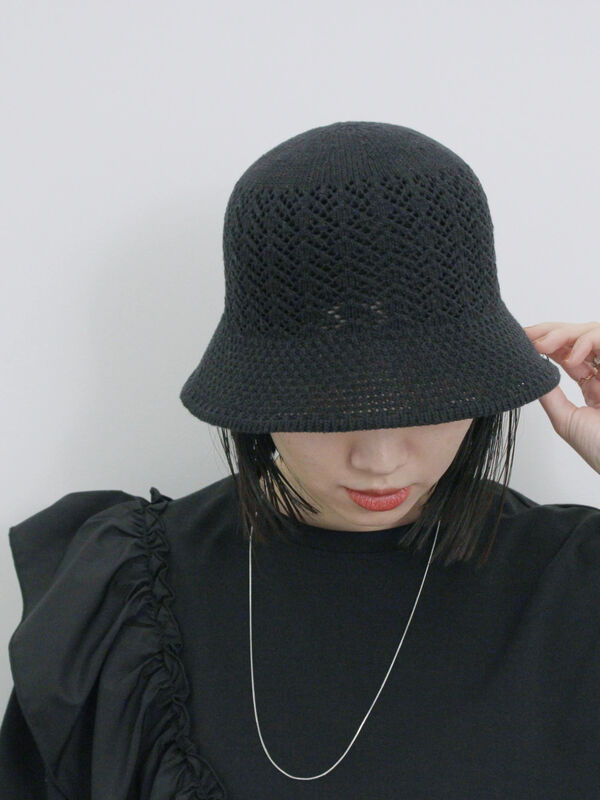 透かし柄ニットバケットハット（ブラック）｜Samansa Mos2 blue（サマンサモスモス ブルー）通販