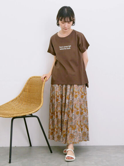 ロゴ刺繍フレンチスリーブTシャツ（オフホワイト/ブラック/オレンジ/ブラウン/ブルー）｜Samansa Mos2 blue（サマンサモスモス ブルー）通販