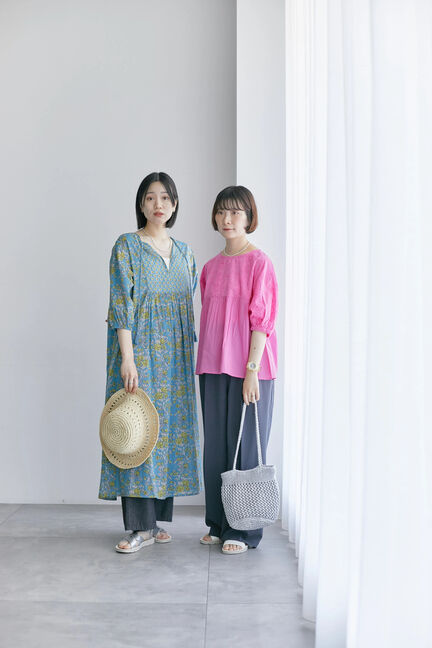 【Made in India】シフリーブラウス（オフホワイト/ブラック/ピンク）｜Samansa Mos2 blue（サマンサモスモス ブルー）通販