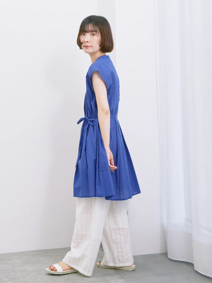 【Made in India】シャーリングノースリーブチュニック（オフホワイト/チャコールグレー/ブルー）｜Samansa Mos2 blue（サマンサモスモス ブルー）通販