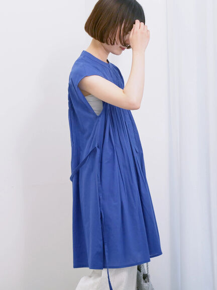 【Made in India】シャーリングノースリーブチュニック（オフホワイト/チャコールグレー/ブルー）｜Samansa Mos2 blue（サマンサモスモス ブルー）通販