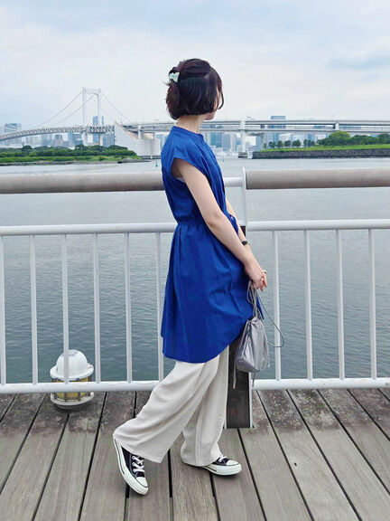 【Made in India】シャーリングノースリーブチュニック（オフホワイト/チャコールグレー/ブルー）｜Samansa Mos2 blue（サマンサモスモス ブルー）通販