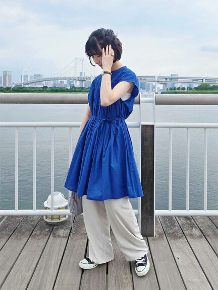 【Made in India】シャーリングノースリーブチュニック（オフホワイト/チャコールグレー/ブルー）｜Samansa Mos2 blue（サマンサモスモス ブルー）通販
