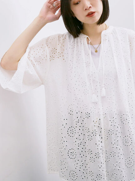 【Made in India】タッセル付ギャザーレースブラウス（オフホワイト/ブラック/パープル）｜Samansa Mos2 blue（サマンサモスモス ブルー）通販