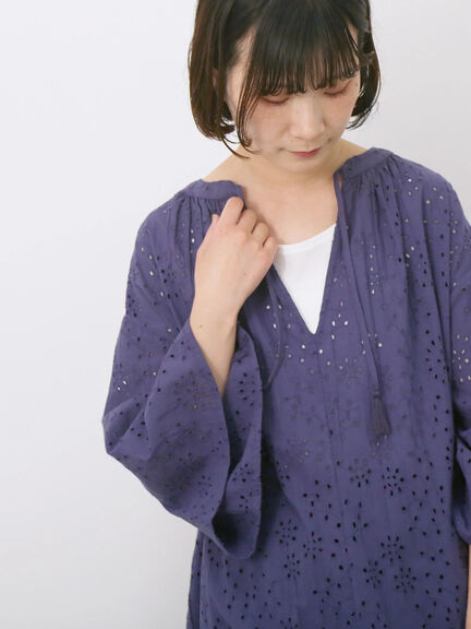 【Made in India】タッセル付ギャザーレースブラウス（オフホワイト/ブラック/パープル）｜Samansa Mos2 blue（サマンサモスモス ブルー）通販