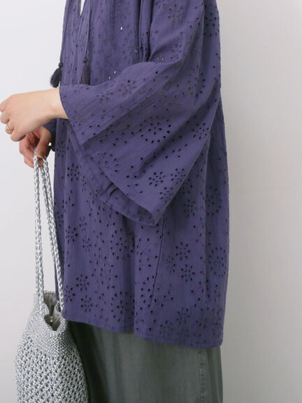 【Made in India】タッセル付ギャザーレースブラウス（オフホワイト/ブラック/パープル）｜Samansa Mos2 blue（サマンサモスモス ブルー）通販