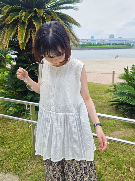 【Made in India】ノースリーブレースブラウス（オフホワイト/チャコールグレー/イエロー）｜Samansa Mos2 blue（サマンサモスモス ブルー）通販