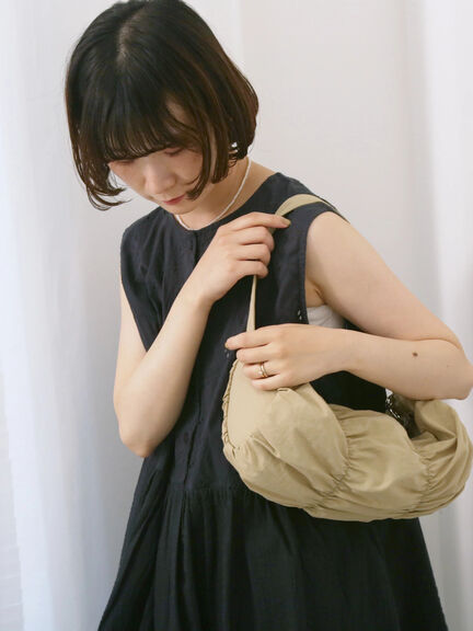 【Made in India】ノースリーブレースブラウス（オフホワイト/チャコールグレー/イエロー）｜Samansa Mos2 blue（サマンサモスモス ブルー）通販
