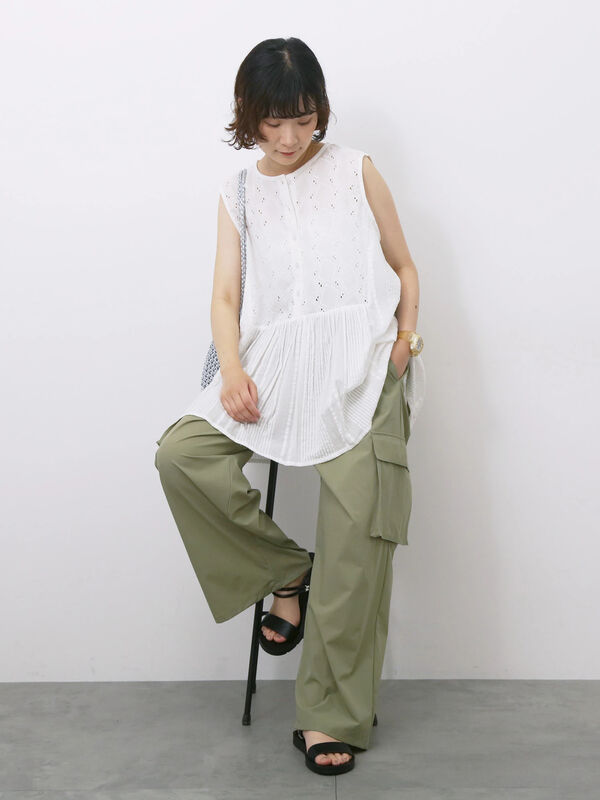 ぽろん★新品★sm2★脇リボンレースベスト：ノースリーブラウスでも Samansa Mos2（サマンサ モスモス）の「脇リボンレース貼り
