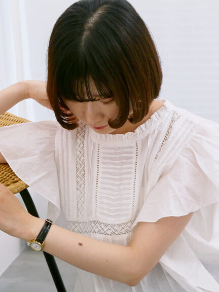 【Made in India】フリル袖レースピンタックブラウス（オフホワイト/ブラック/レッド）｜Samansa Mos2 blue（サマンサモスモス ブルー）通販