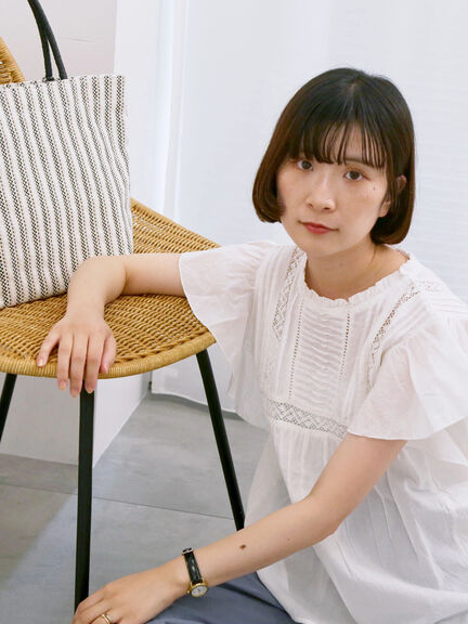 【Made in India】フリル袖レースピンタックブラウス（オフホワイト/ブラック/レッド）｜Samansa Mos2 blue（サマンサモスモス ブルー）通販