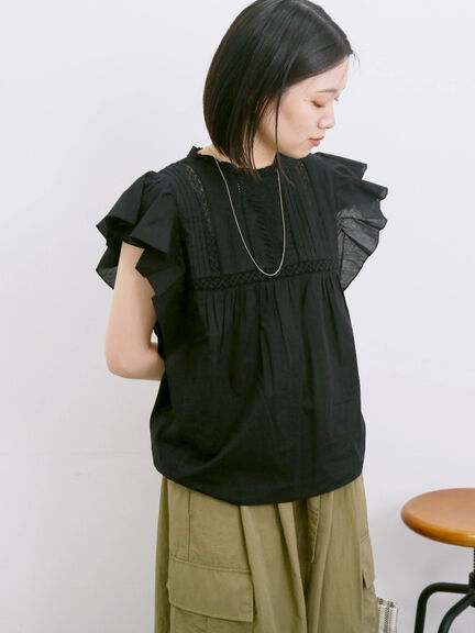 【Made in India】フリル袖レースピンタックブラウス（オフホワイト/ブラック/レッド）｜Samansa Mos2 blue（サマンサモスモス ブルー）通販
