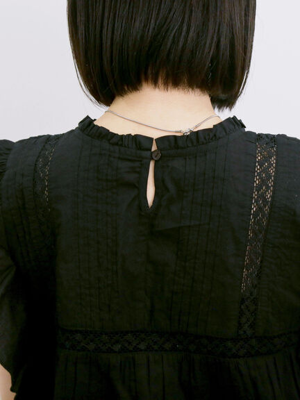 【Made in India】フリル袖レースピンタックブラウス（オフホワイト/ブラック/レッド）｜Samansa Mos2 blue（サマンサモスモス ブルー）通販